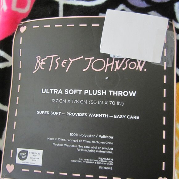 Betsey Johnson Conversation Heart Halloween Ultra Soft Plush Throw Blanket Home - Picture 3 of 7